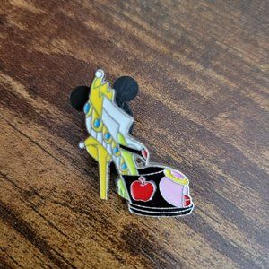 3/$20 - 4/$25 - 5/$30 - Disney Pin - Evil Queen Designer Heel (Snow White)